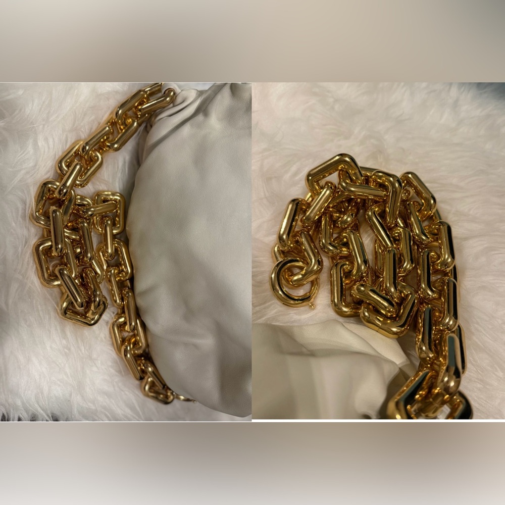 🎀Bottega Veneta Chain Pouch🎀 - Picture 10 of 16